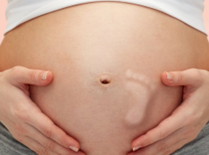 Шевеление плода при беременности: на каком сроке начинаются и какие  ощущения при этом