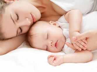 Нарушения сна у младенцев: как помочь