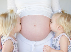 Особенности беременности после двойни