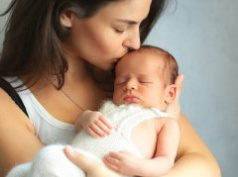 Уход за новорожденным: что нужно знать и уметь молодым родителям